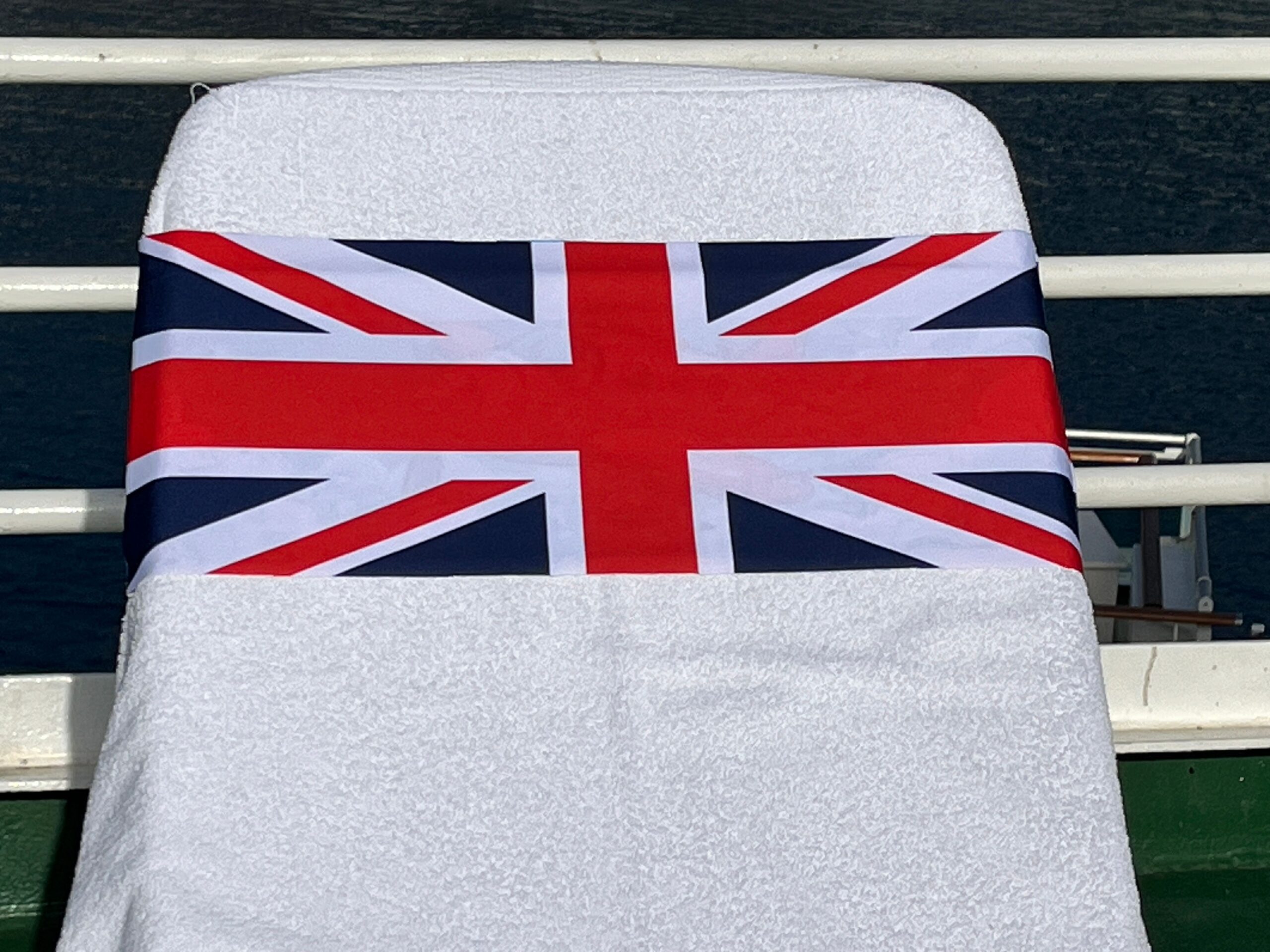 Union flag design on a reusable tcboo sun lounger band