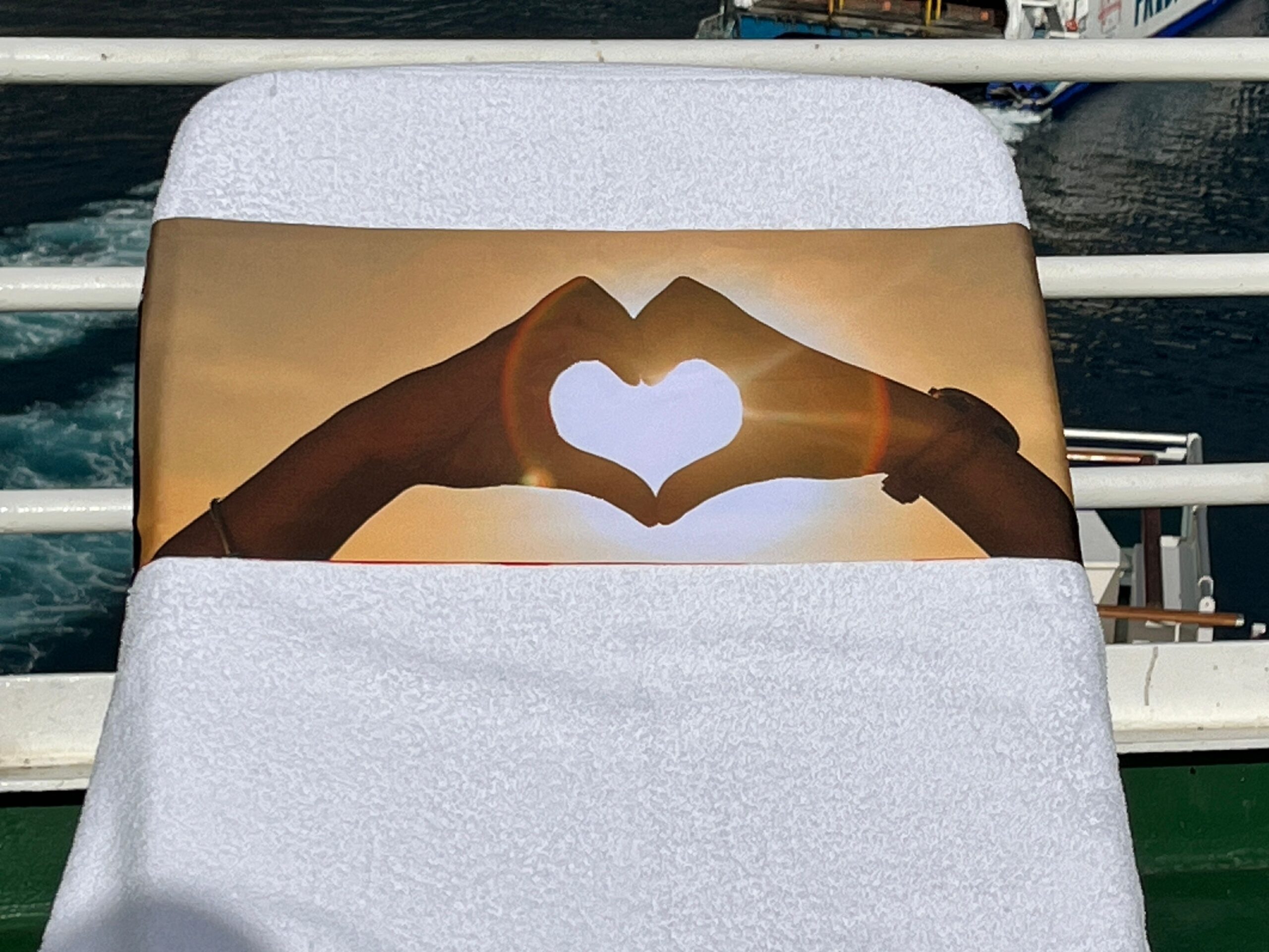 Cruising One of Life's Joys design on a reusable tcboo sun lounger band