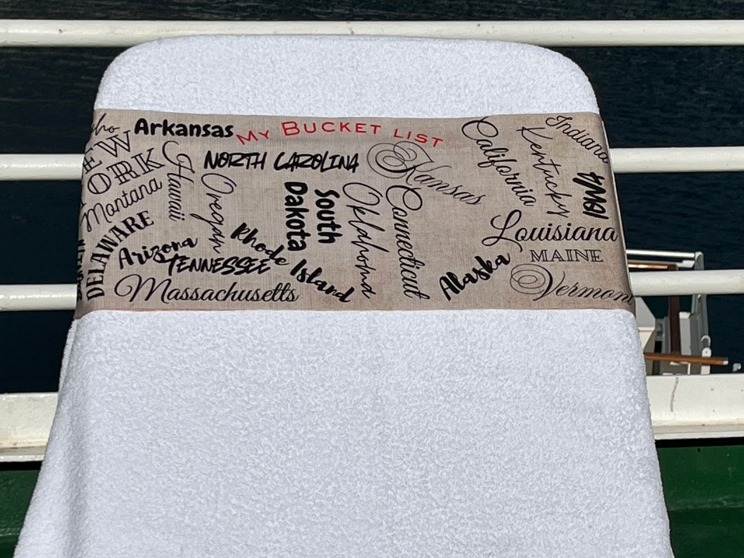 Bucket List US States design on a reusable tcboo sun lounger band
