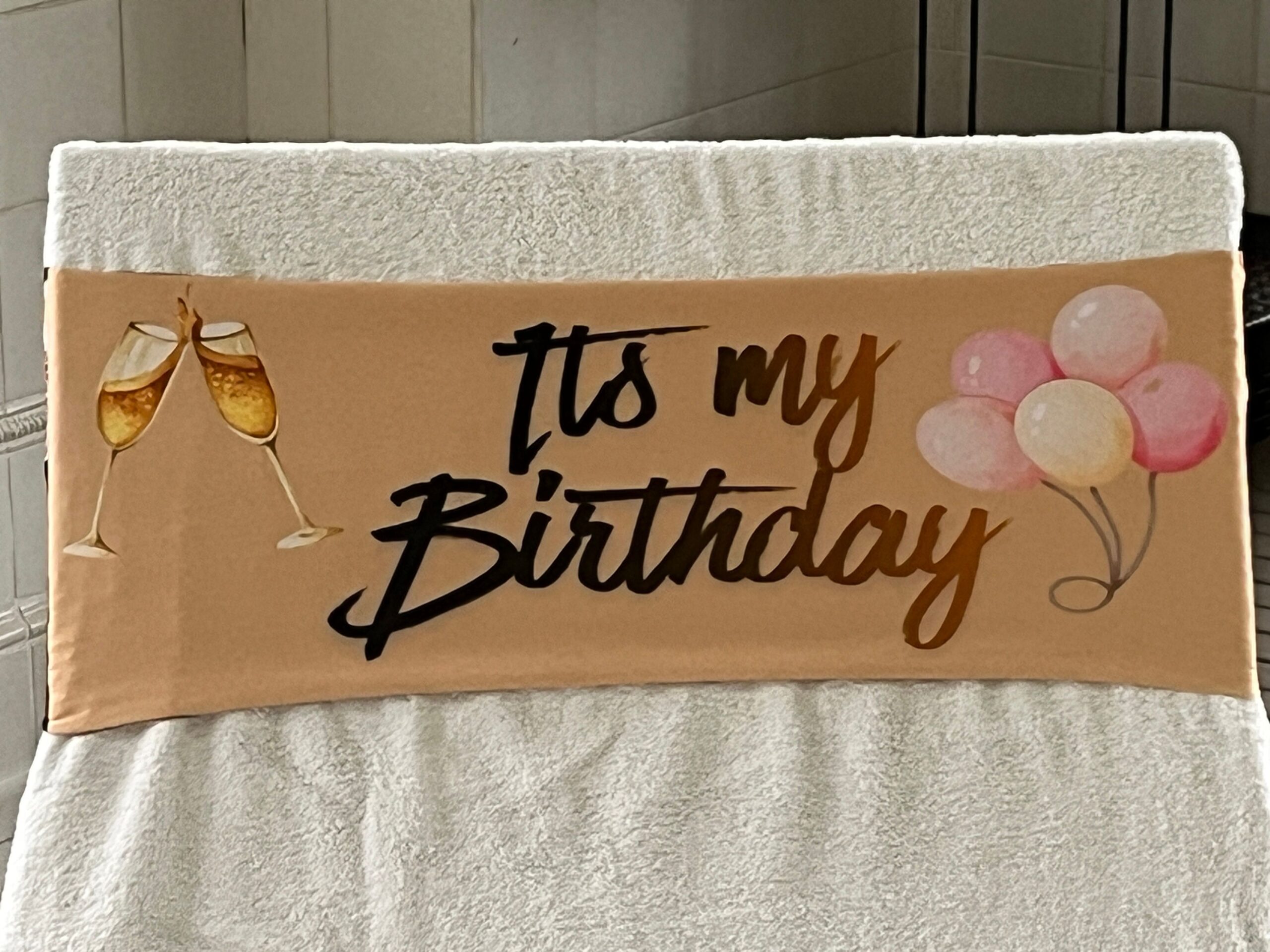 It’s My Birthday design on a reusable tcboo sun lounger band