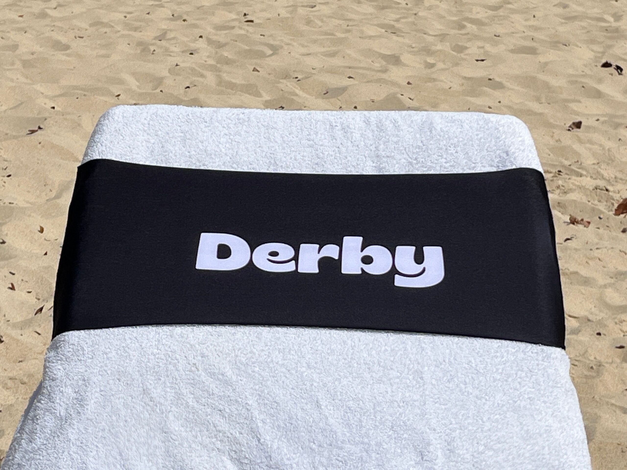 Derby design on a reusable tcboo sun lounger band