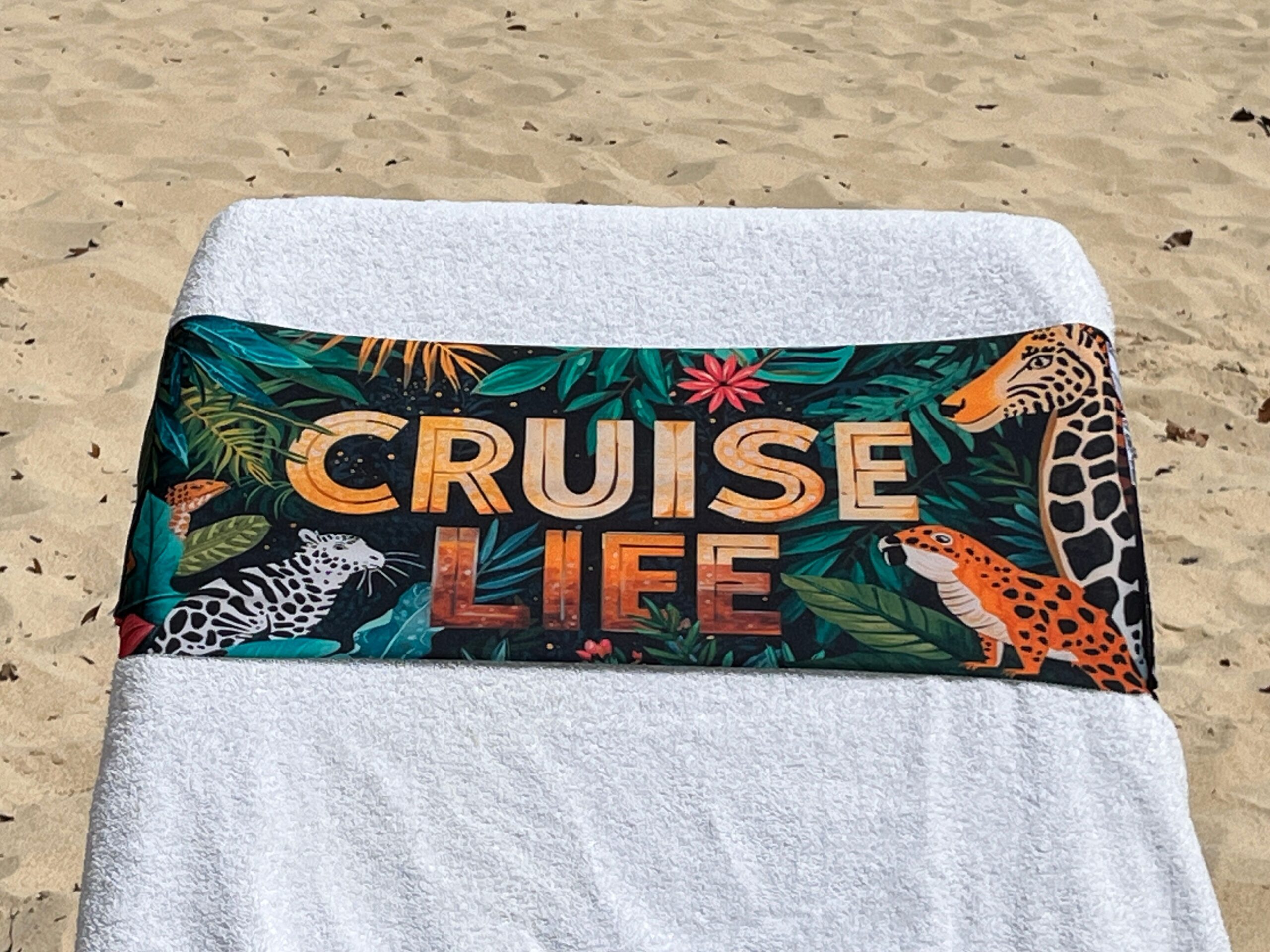 Cruise Life Jungle design on a reusable tcboo sun lounger band