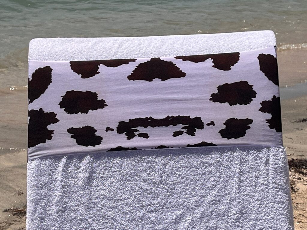 Jersey print design on a reusable tcboo sun lounger band