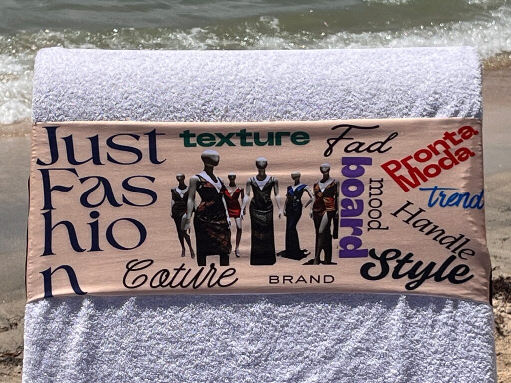 Pronta Moda design on a reusable tcboo sun lounger band