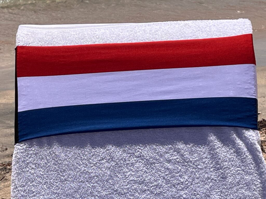 Boating design on a reusable tcboo sun lounger band