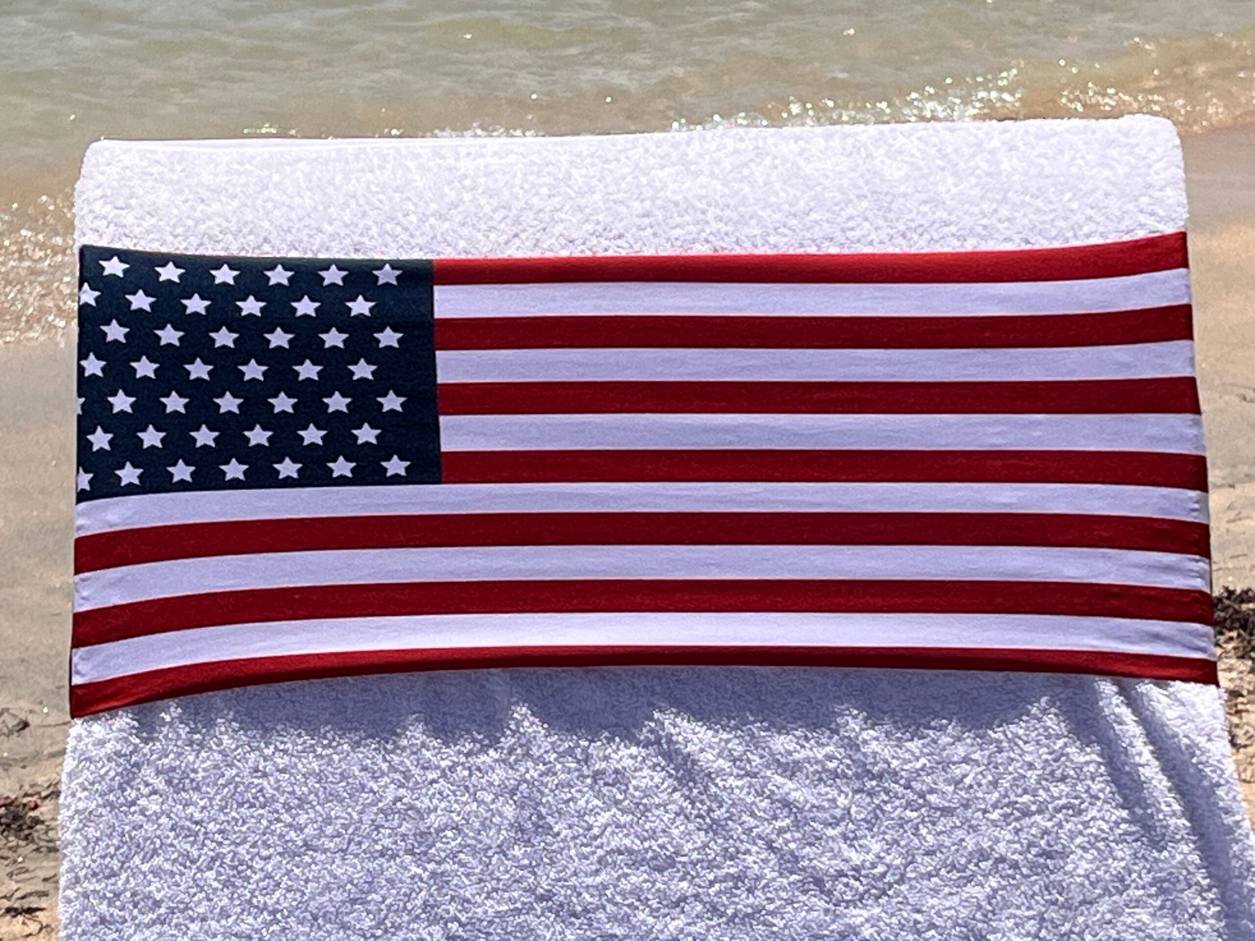 United States flag design on a reusable tcboo sun lounger band