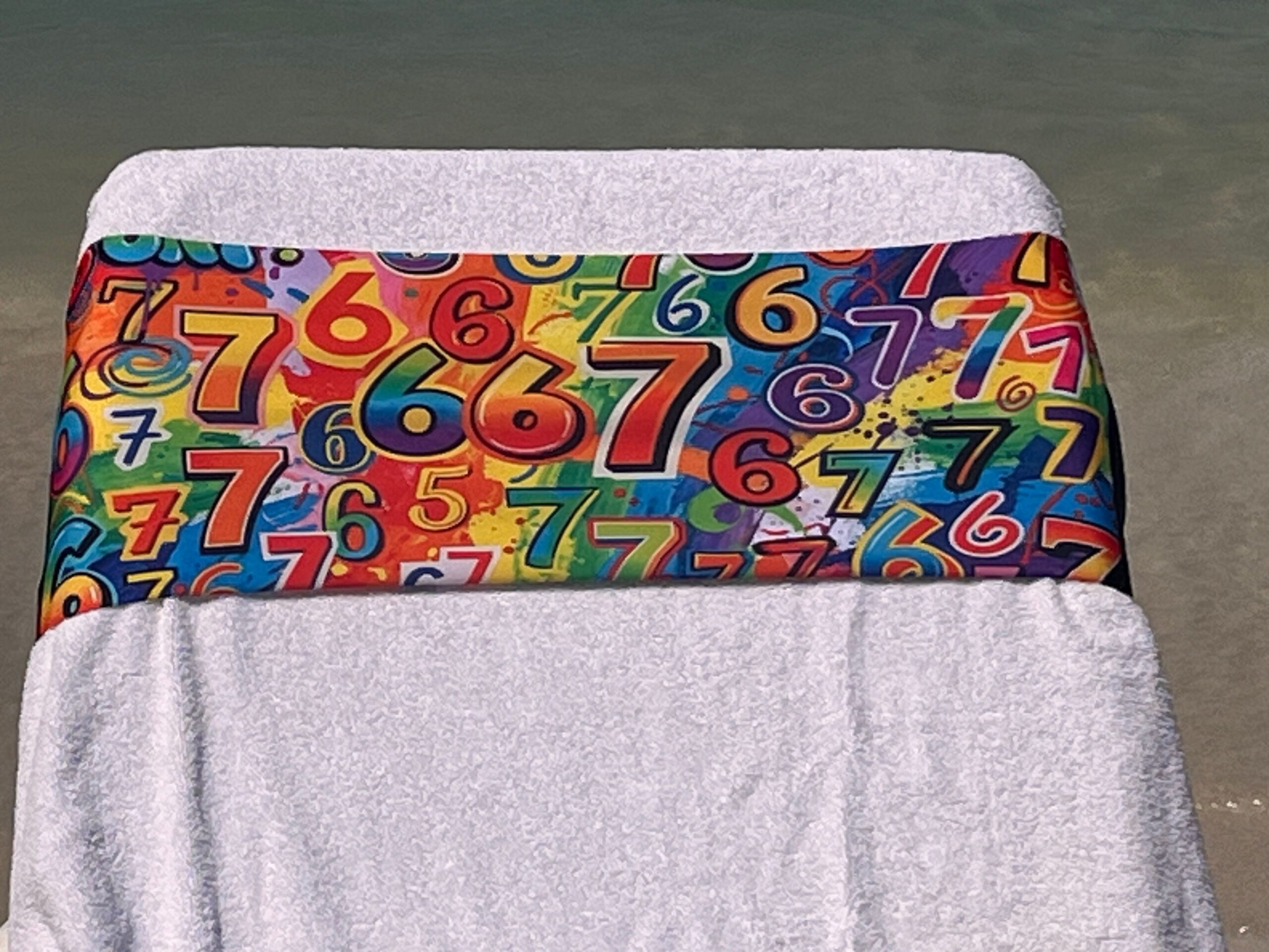 6/7 design on a reusable tcboo sun lounger band